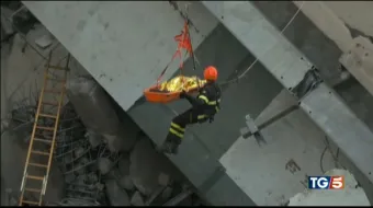 Servizio del TG5 sui Vigili del Fuoco
